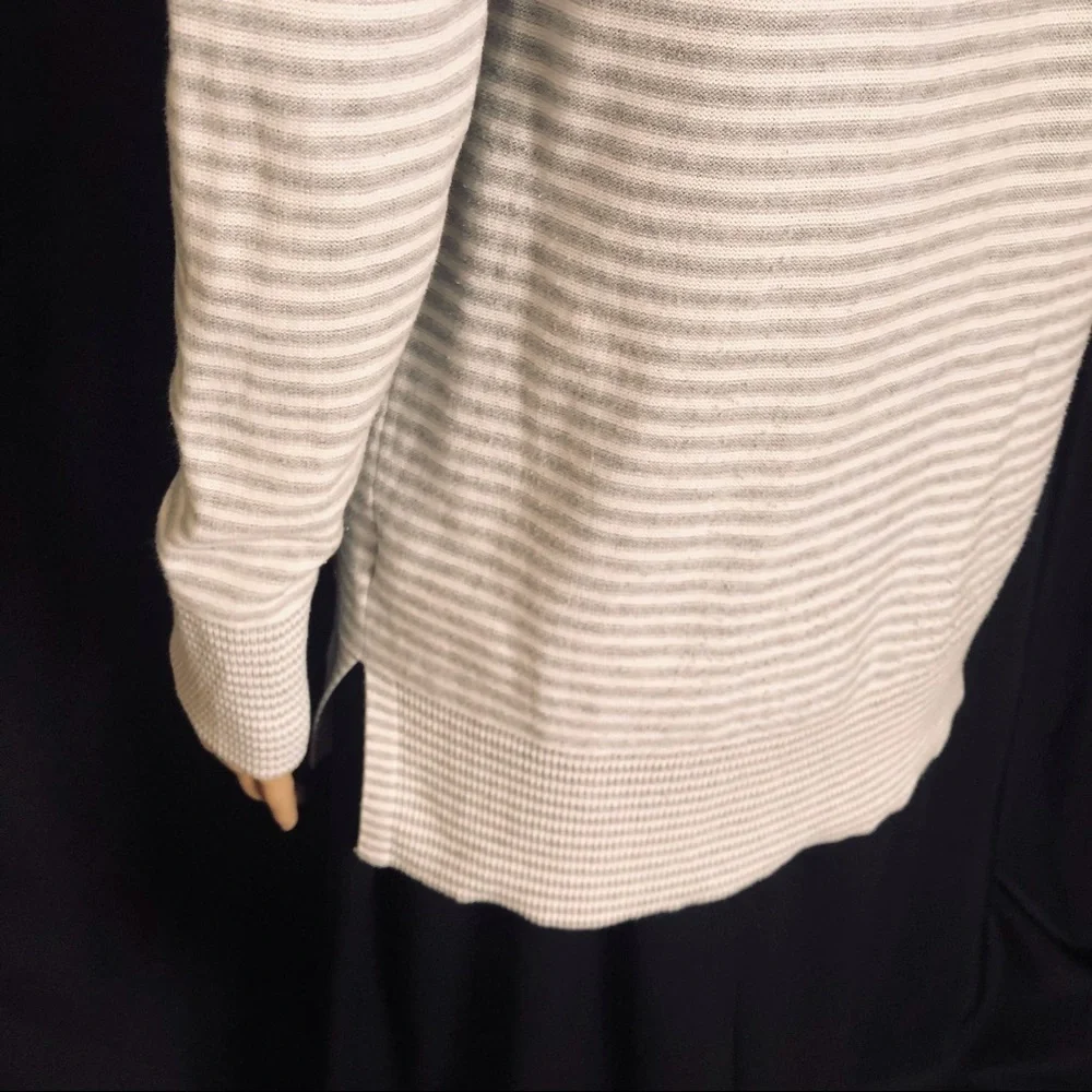 Tommy Hilfiger Striped V-Neck Sweater Grey Size S
